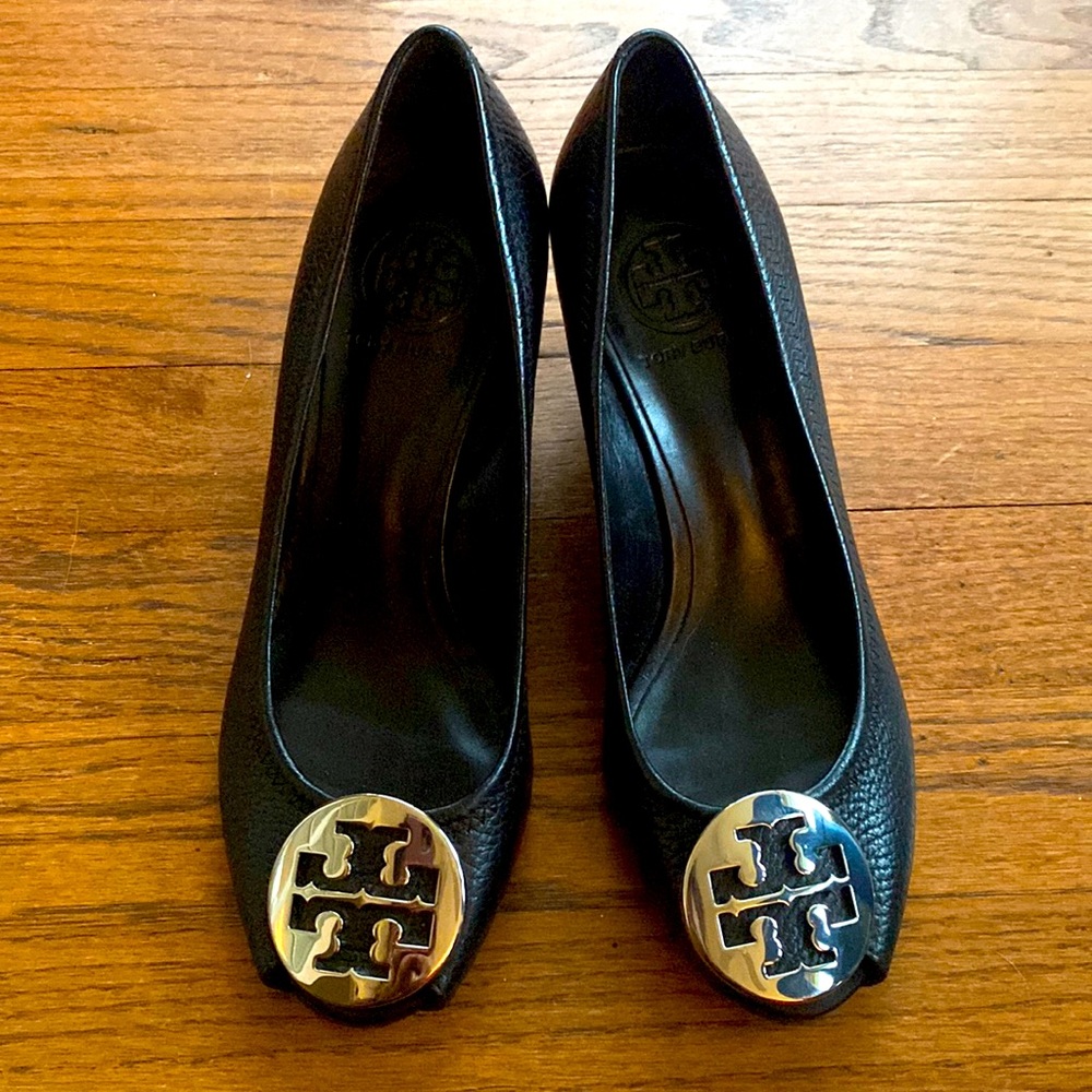 Tory Burch ‘Julianne’ Black Leather Peep Toe Wedge Heels, Size 7 NWOT